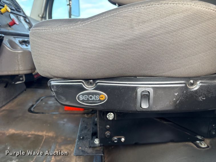 image for item FG2569 2008 Freightliner Business Class M2 semi truck