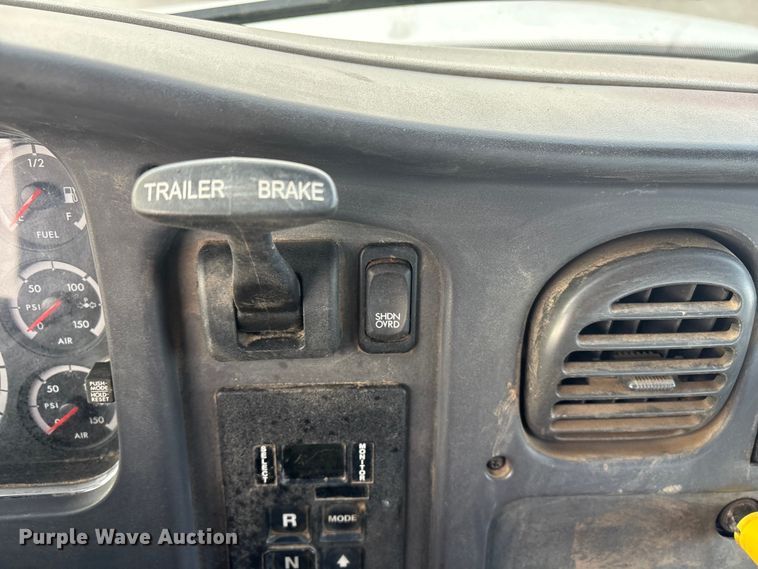 image for item FG2569 2008 Freightliner Business Class M2 semi truck