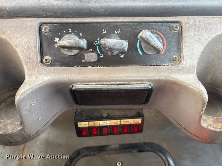 image for item FG2569 2008 Freightliner Business Class M2 semi truck