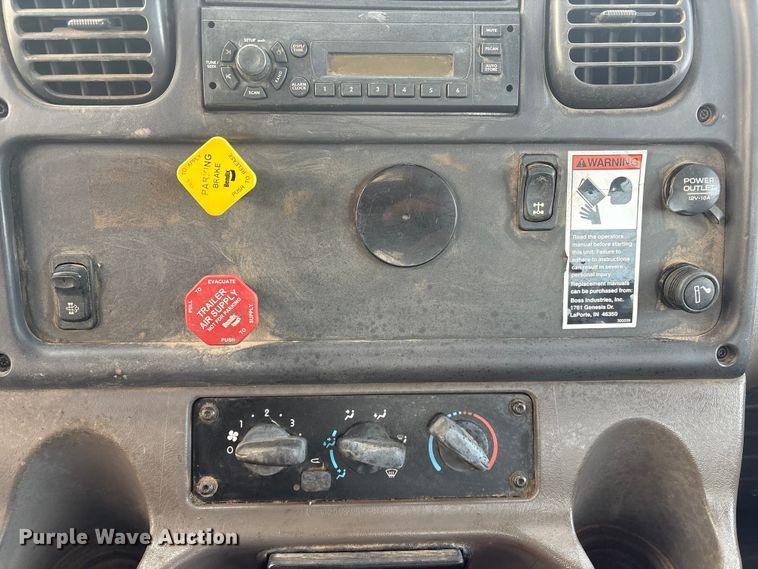 image for item FG2569 2008 Freightliner Business Class M2 semi truck