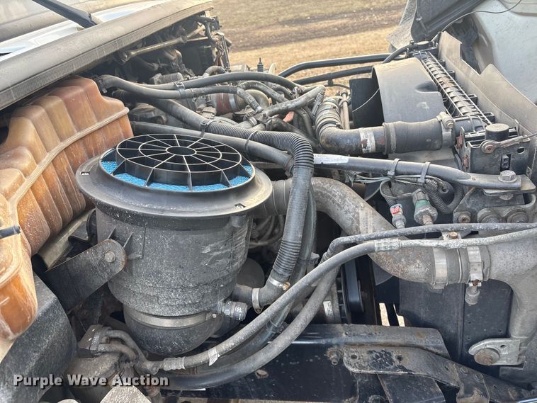 image for item FG2569 2008 Freightliner Business Class M2 semi truck