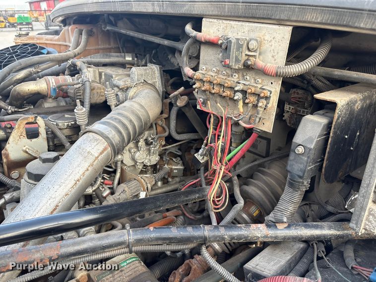 image for item FG2569 2008 Freightliner Business Class M2 semi truck