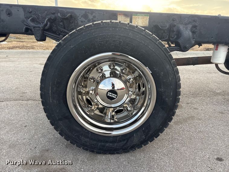 image for item FG2569 2008 Freightliner Business Class M2 semi truck