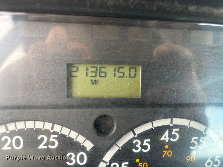 image for item FG2569 2008 Freightliner Business Class M2 semi truck