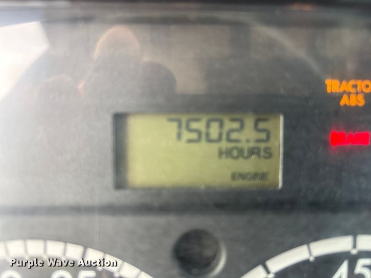 image for item FG2569 2008 Freightliner Business Class M2 semi truck