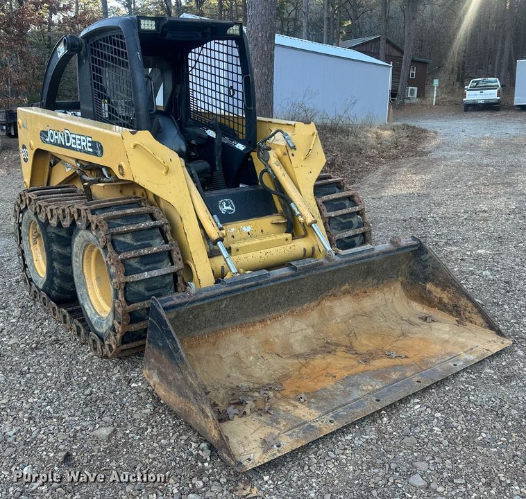 image for item FI0113 2002 John Deere 260 skid steer loader