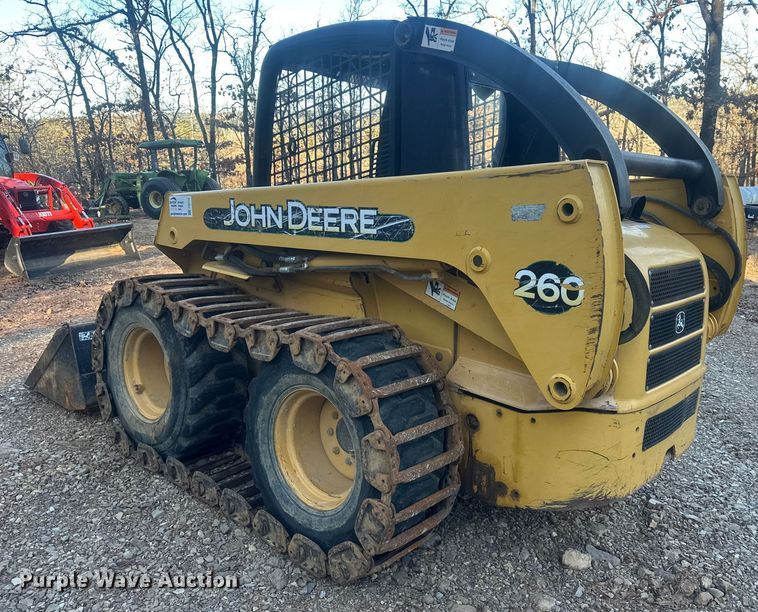 image for item FI0113 2002 John Deere 260 skid steer loader