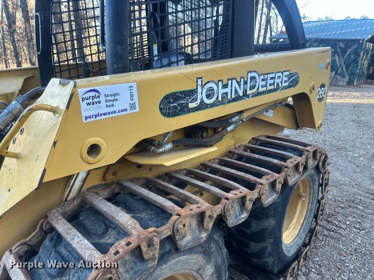 image for item FI0113 2002 John Deere 260 skid steer loader