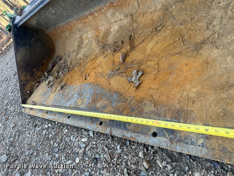 image for item FI0113 2002 John Deere 260 skid steer loader