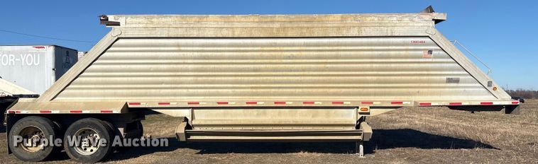 image for item FI0117 2013 Travis S/102 bottom dump trailer