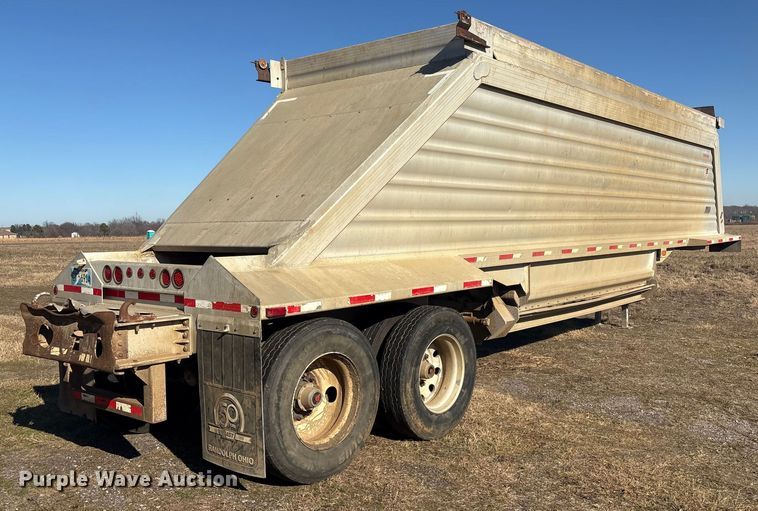 image for item FI0117 2013 Travis S/102 bottom dump trailer