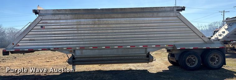 image for item FI0117 2013 Travis S/102 bottom dump trailer