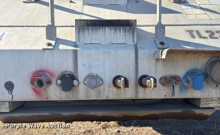 image for item FI0117 2013 Travis S/102 bottom dump trailer