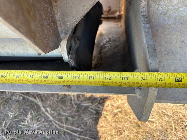 image for item FI0117 2013 Travis S/102 bottom dump trailer