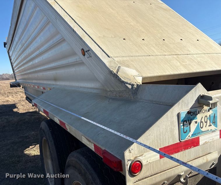 image for item FI0117 2013 Travis S/102 bottom dump trailer