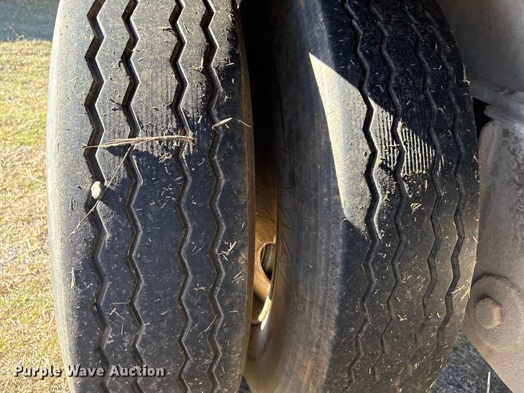 image for item FI0117 2013 Travis S/102 bottom dump trailer