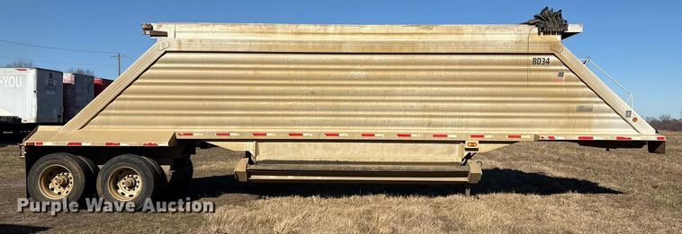 image for item FI0118 2013 Travis S/102 bottom dump trailer
