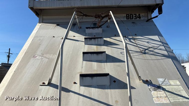 image for item FI0118 2013 Travis S/102 bottom dump trailer