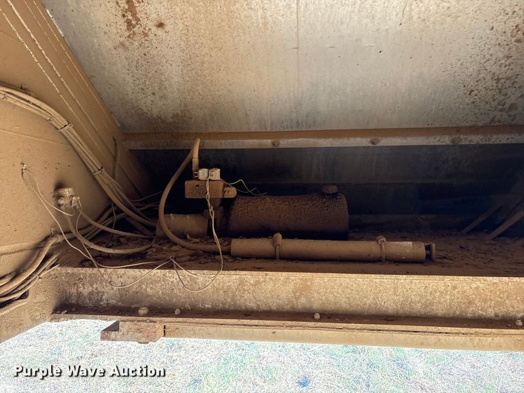 image for item FI0118 2013 Travis S/102 bottom dump trailer