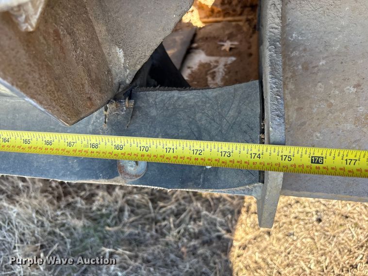 image for item FI0118 2013 Travis S/102 bottom dump trailer