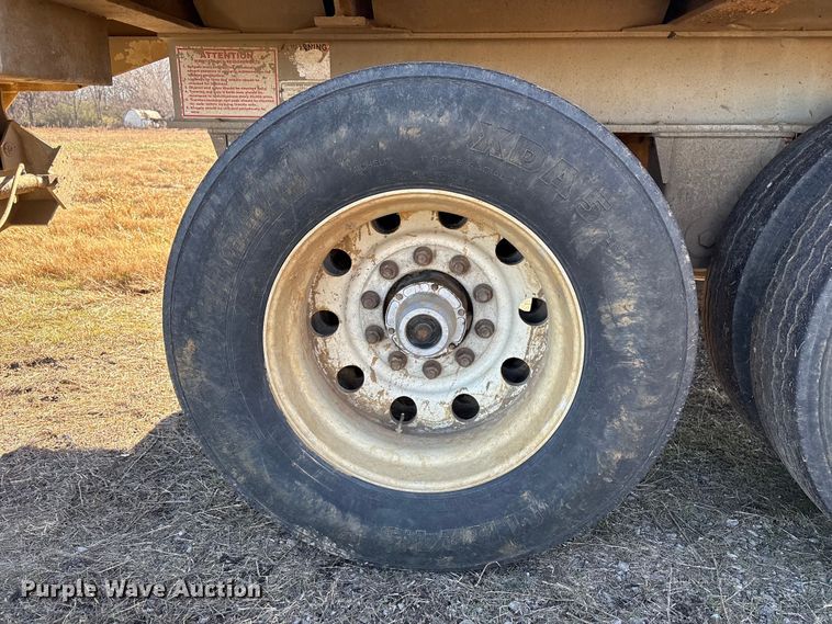 image for item FI0118 2013 Travis S/102 bottom dump trailer