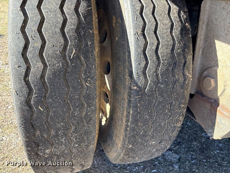 image for item FI0118 2013 Travis S/102 bottom dump trailer