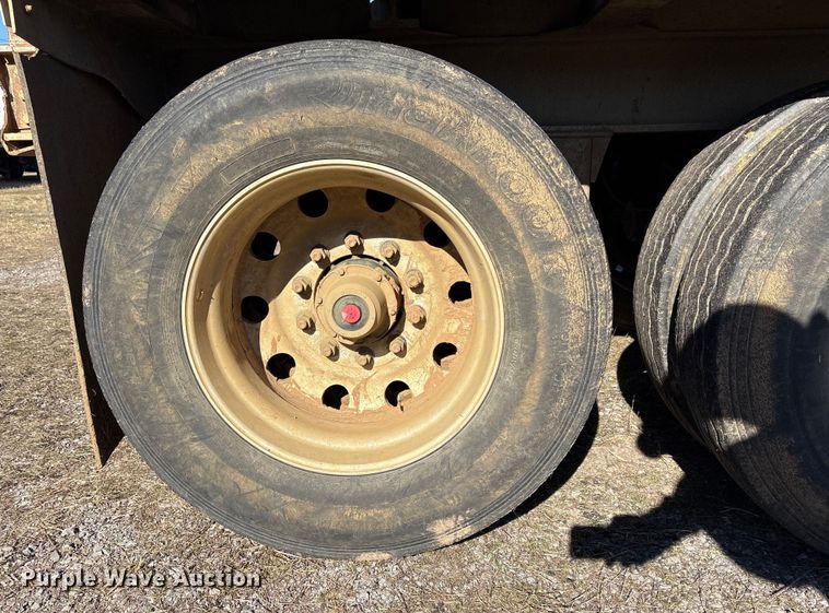 image for item FI0118 2013 Travis S/102 bottom dump trailer