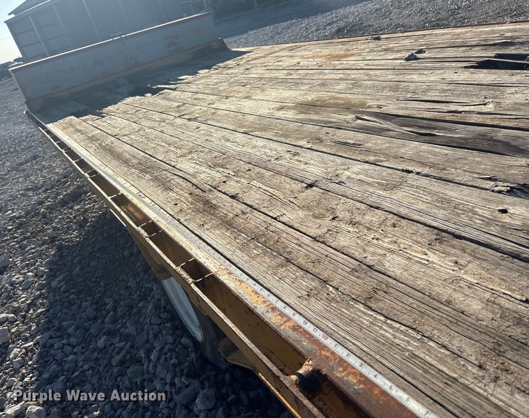 image for item FI0119 2016 Belshe DY255 equipment trailer