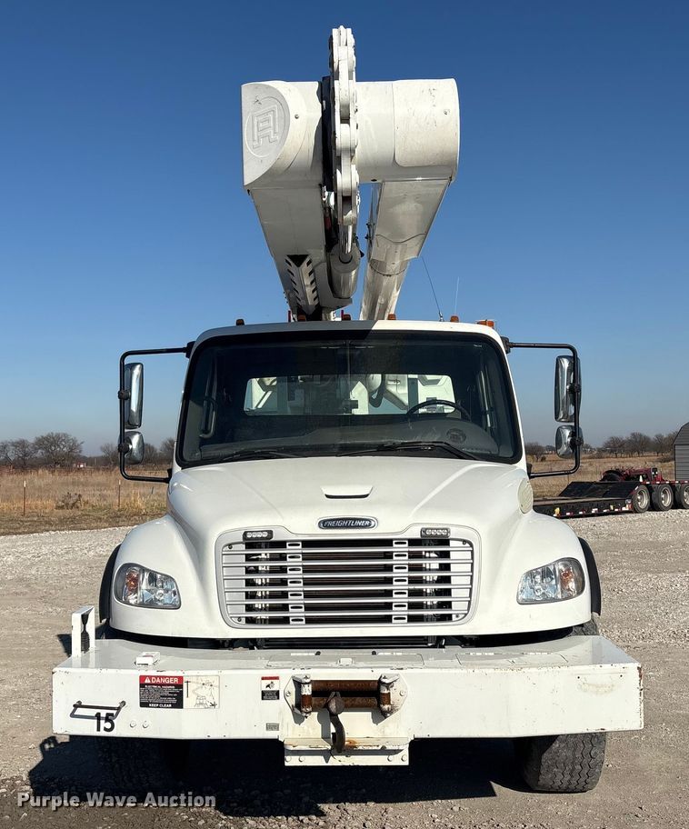 image for item FI0121 2011 Freightliner Business Class M2 Bucket Truck