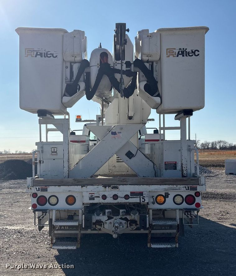 image for item FI0121 2011 Freightliner Business Class M2 Bucket Truck