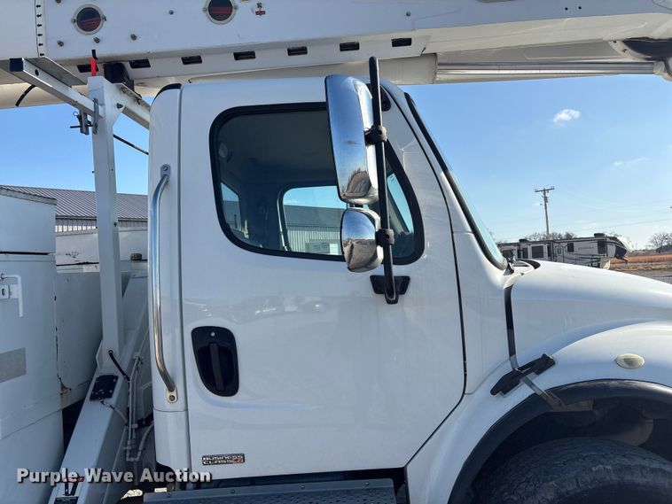 image for item FI0121 2011 Freightliner Business Class M2 Bucket Truck