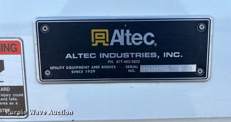 image for item FI0121 2011 Freightliner Business Class M2 Bucket Truck