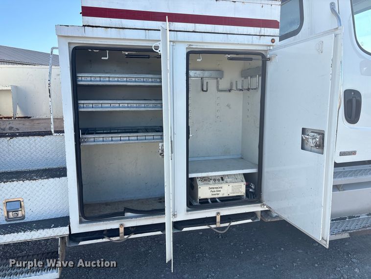 image for item FI0121 2011 Freightliner Business Class M2 Bucket Truck