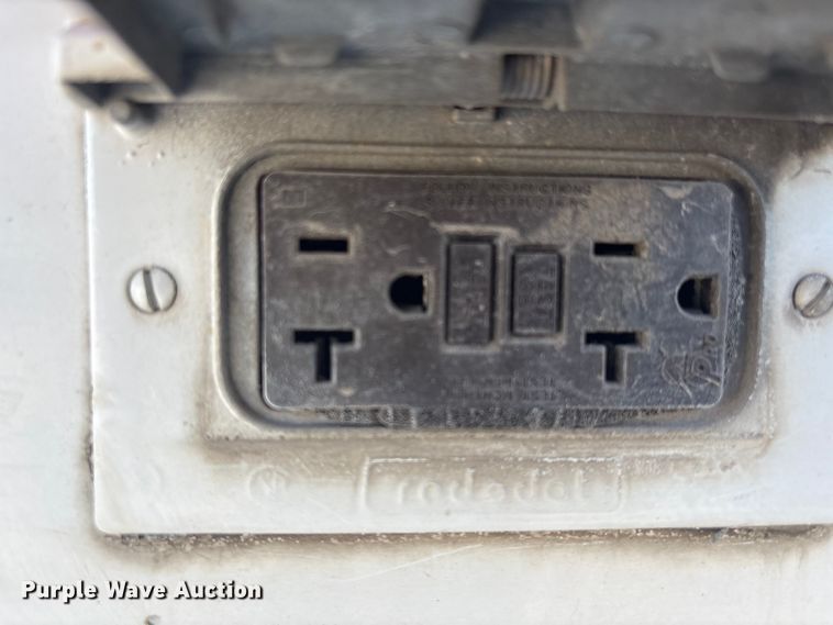 image for item FI0121 2011 Freightliner Business Class M2 Bucket Truck