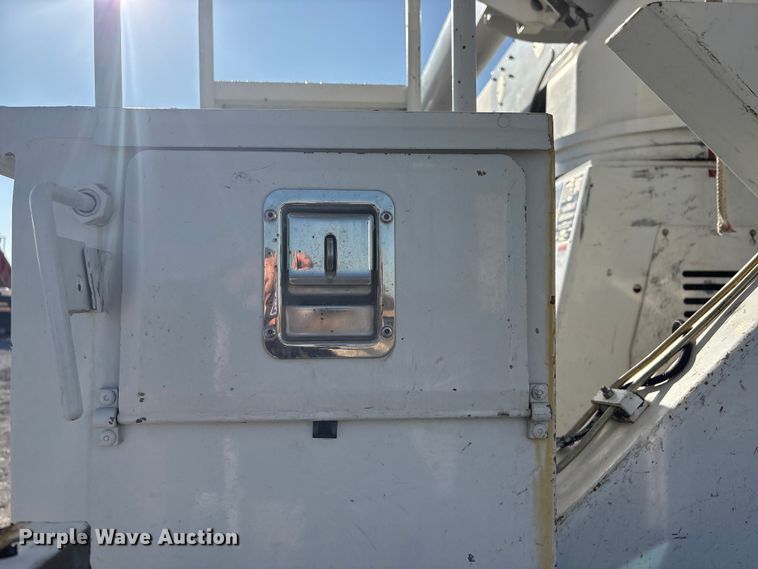 image for item FI0121 2011 Freightliner Business Class M2 Bucket Truck