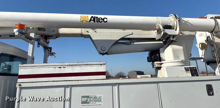 image for item FI0121 2011 Freightliner Business Class M2 Bucket Truck