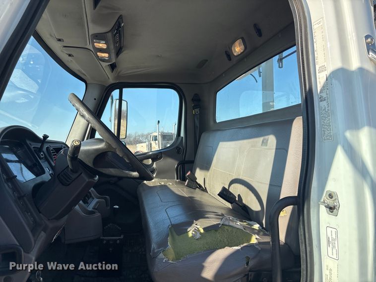 image for item FI0121 2011 Freightliner Business Class M2 Bucket Truck