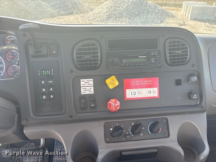 image for item FI0121 2011 Freightliner Business Class M2 Bucket Truck