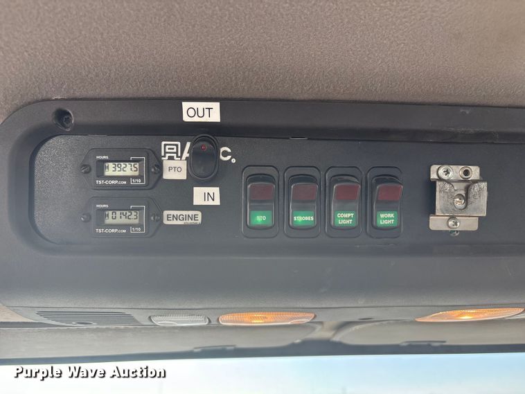 image for item FI0121 2011 Freightliner Business Class M2 Bucket Truck