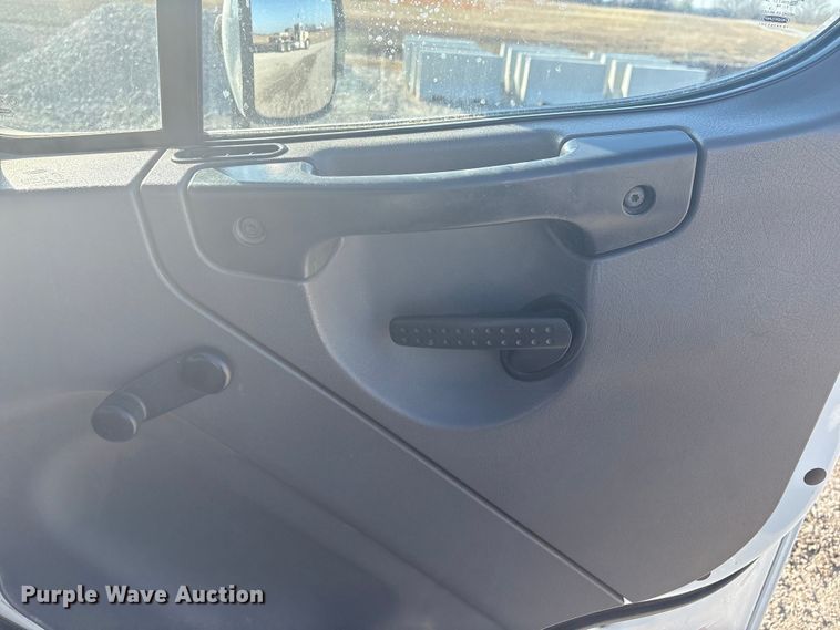 image for item FI0121 2011 Freightliner Business Class M2 Bucket Truck