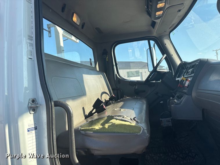 image for item FI0121 2011 Freightliner Business Class M2 Bucket Truck