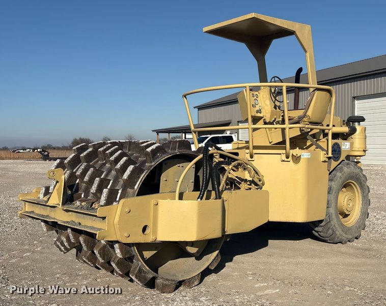 image for item FI0122 Ingersoll Rand SPF-48 Single Drum Roller