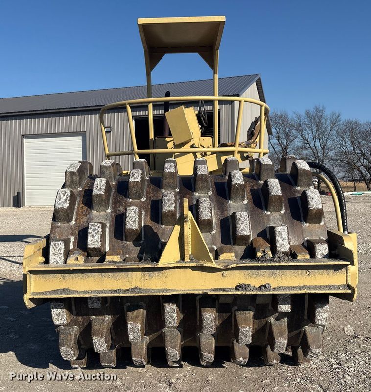 image for item FI0122 Ingersoll Rand SPF-48 Single Drum Roller