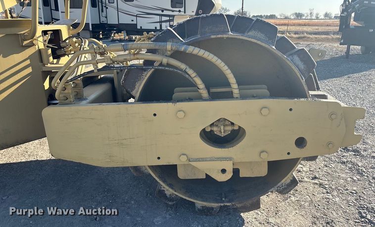 image for item FI0122 Ingersoll Rand SPF-48 Single Drum Roller