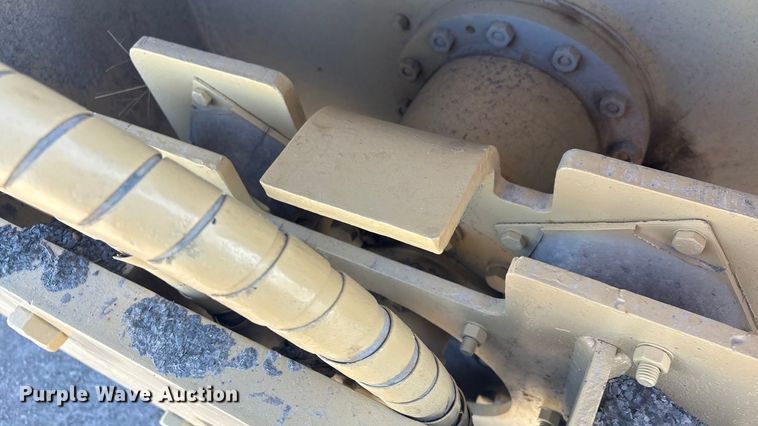 image for item FI0122 Ingersoll Rand SPF-48 Single Drum Roller