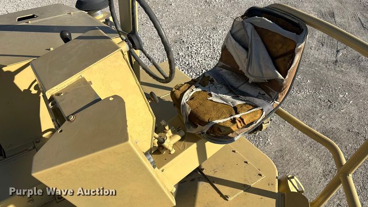 image for item FI0122 Ingersoll Rand SPF-48 Single Drum Roller