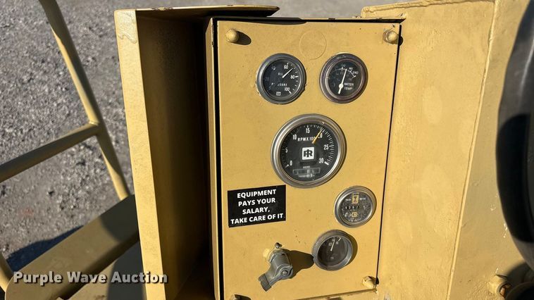 image for item FI0122 Ingersoll Rand SPF-48 Single Drum Roller