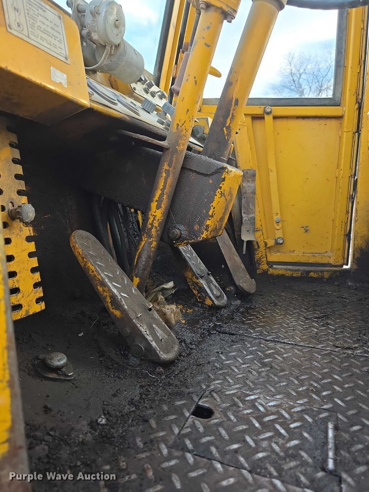 image for item FI0744 1970 Caterpillar 920 wheel loader