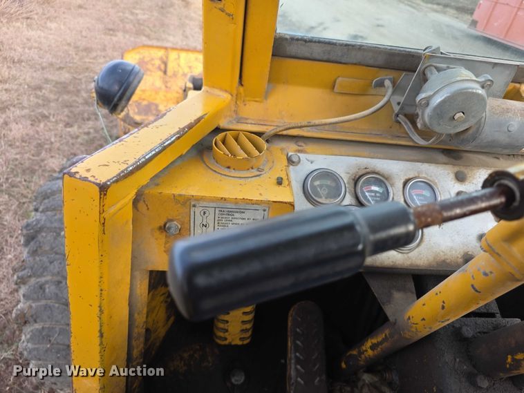 image for item FI0744 1970 Caterpillar 920 wheel loader