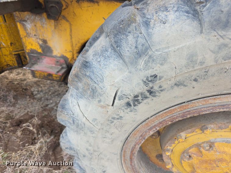 image for item FI0744 1970 Caterpillar 920 wheel loader